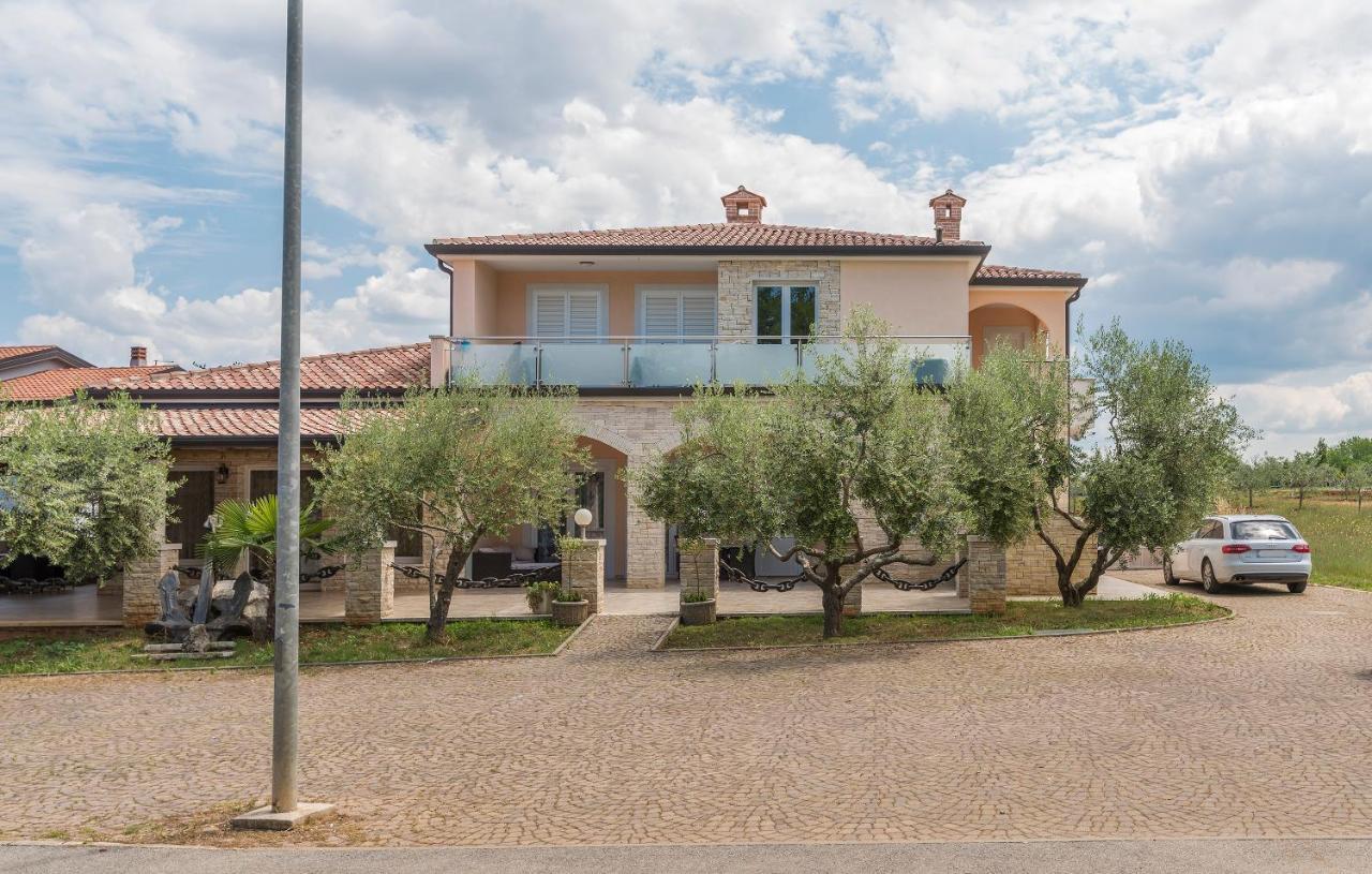 Ancora Apartment *